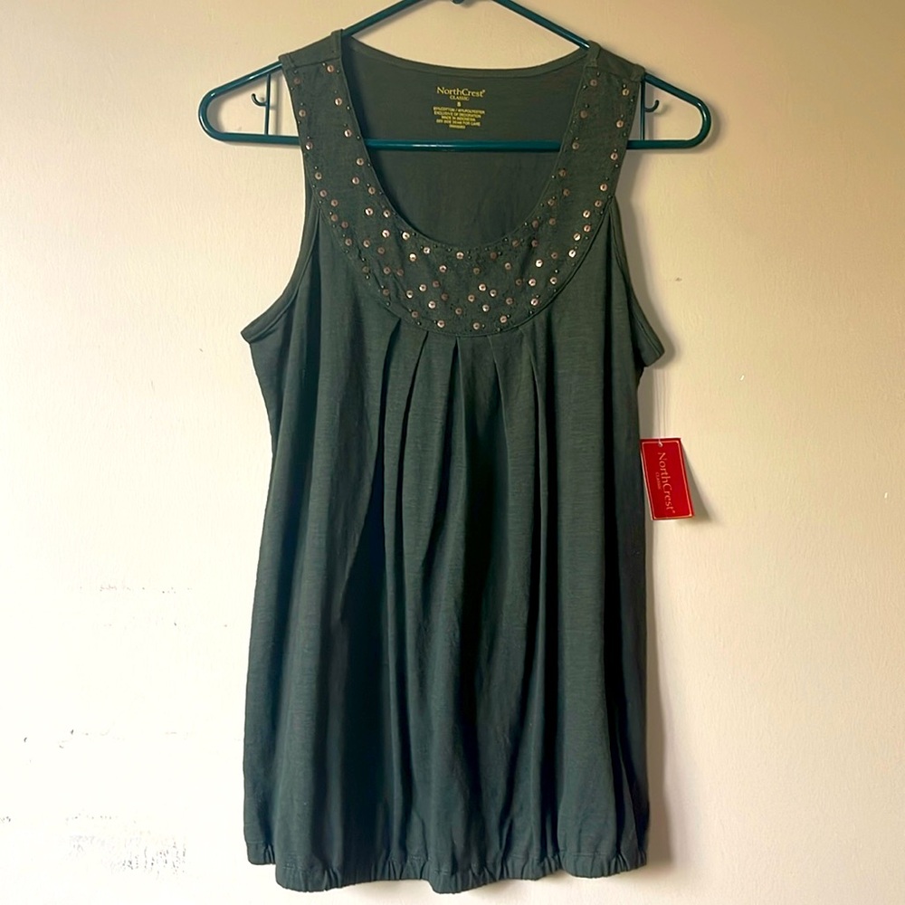 NWT NorthCrest tank top. Copper accent across the top.